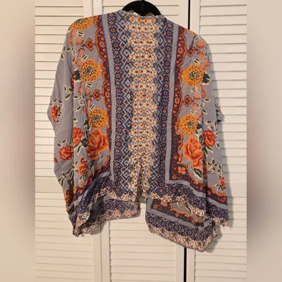 Angie Women’s Small Boho Floral Kimono Cardigan Lightweight Open Front Drape Top - Picture 2 of 4